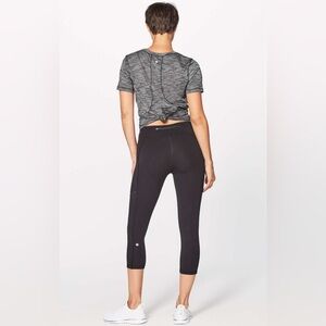 Lululemon Speed Up Crop (21") size 8